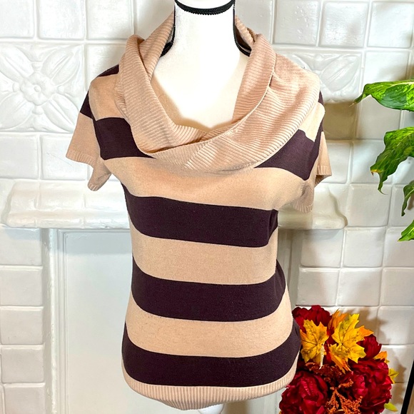 Derek Heart Sweaters - Brown and Tan Turtleneck Short sleeve